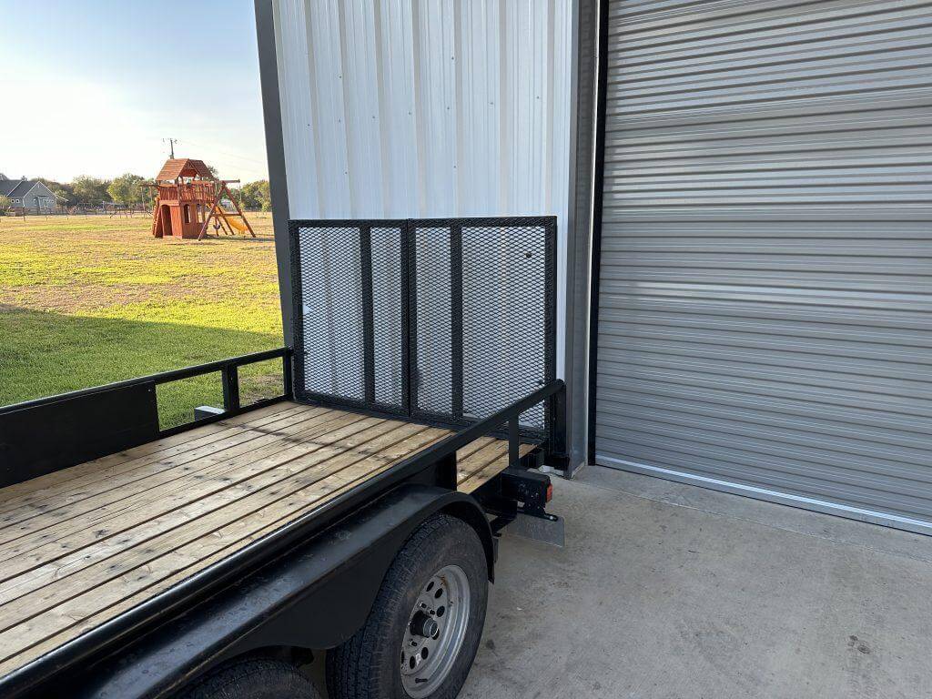 16 FT UTILITY TRAILER W/ BRAKES