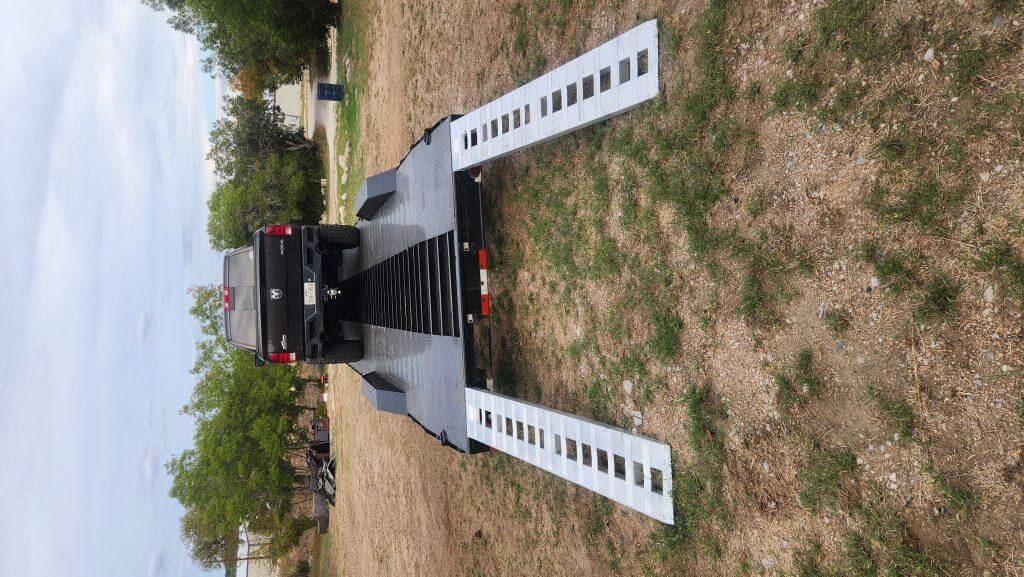 36FT Gooseneck Car/Equipment Hauler