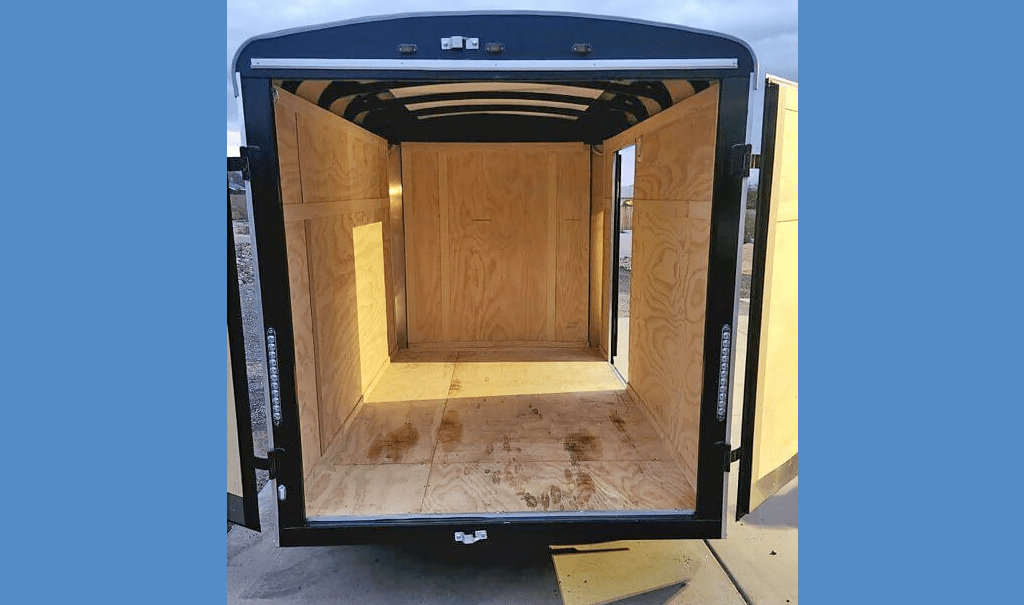 6x10FT Enclosed Trailer