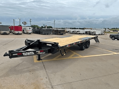 22'flatdeck with straps and hitch