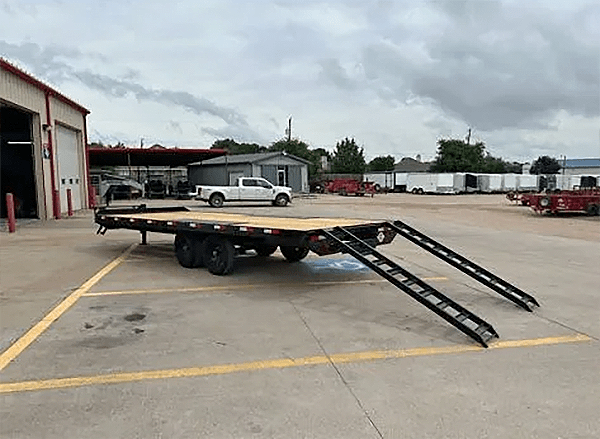 22'flatdeck with straps and hitch