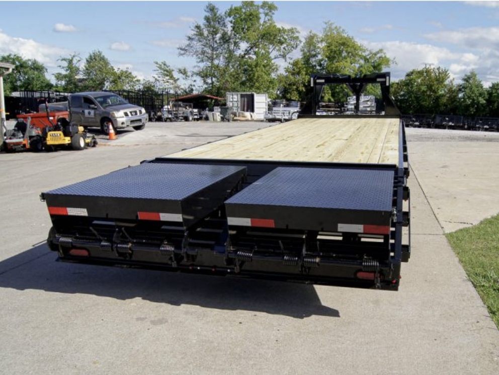 Flatbed with winch and straps